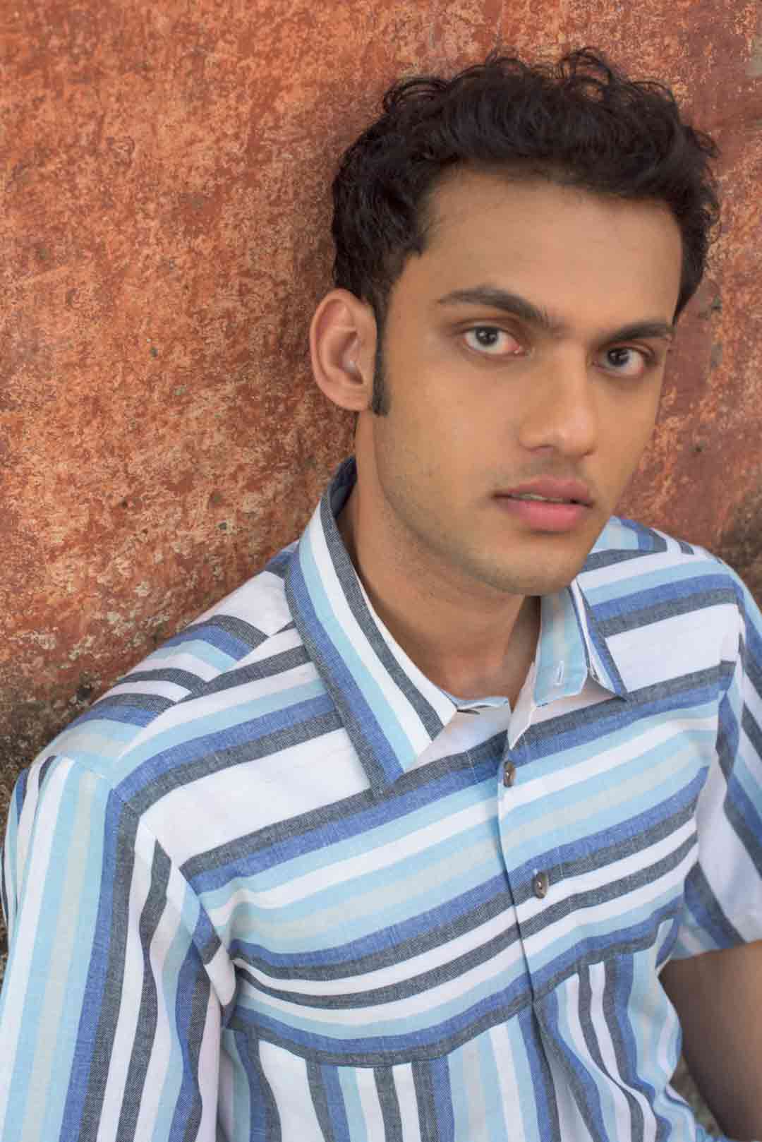 Anushe Pirani Men's Panelled T-shirt