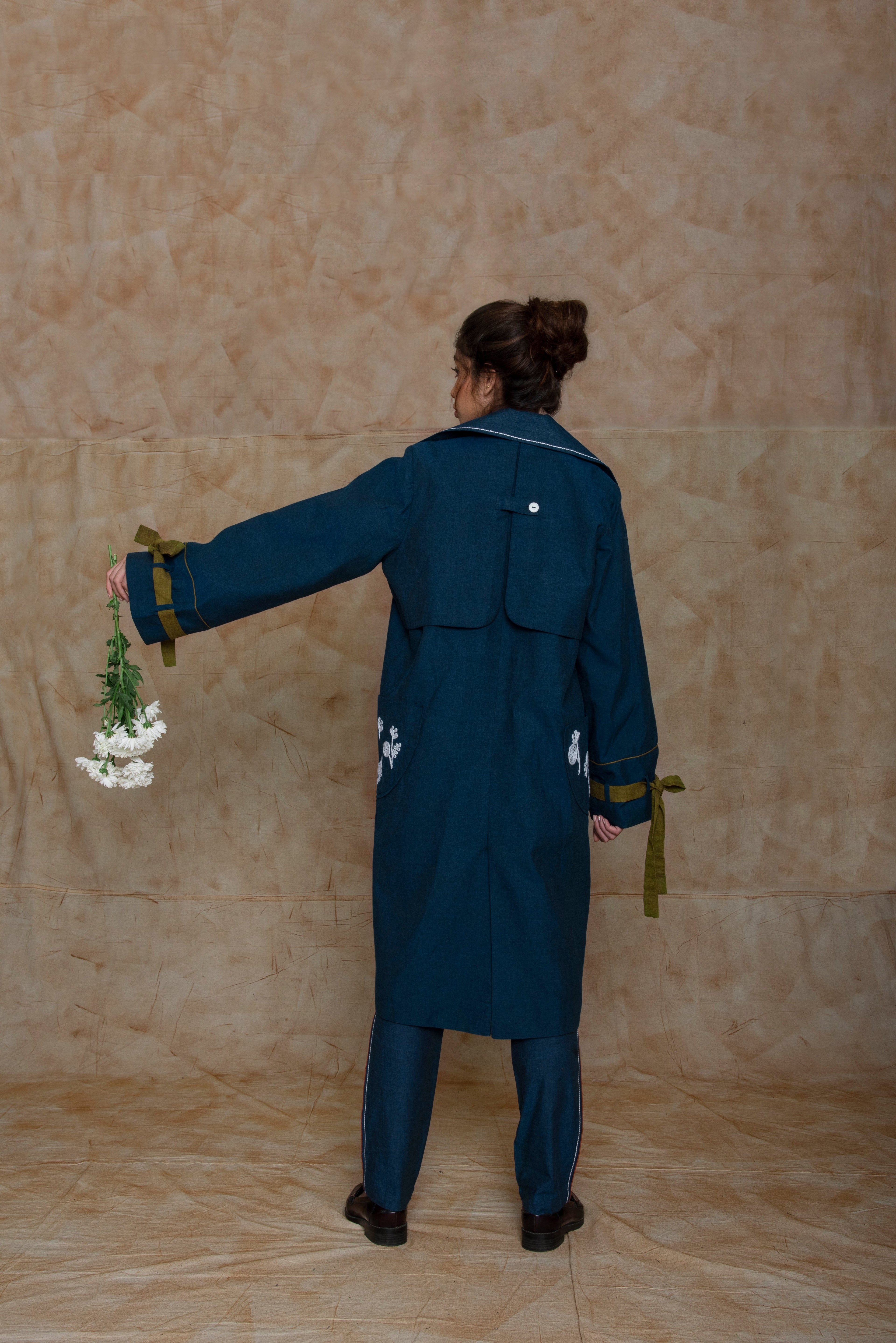 Anushe Pirani Women's Trench With Side Pockets