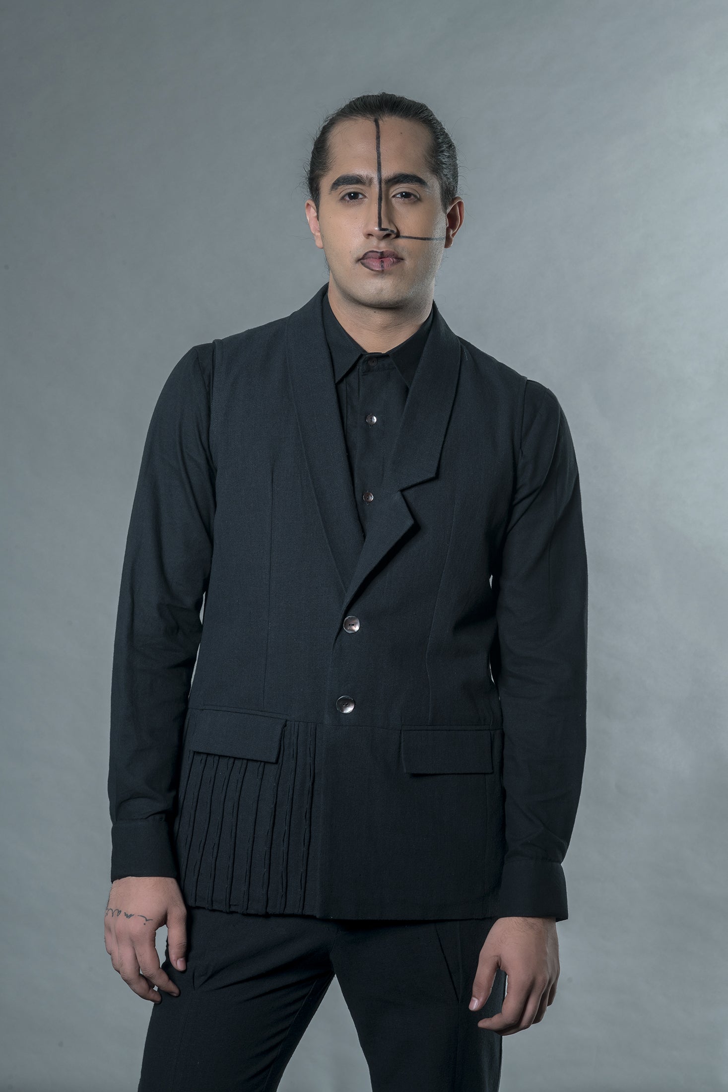 Anushe Pirani Men's Vest With Cable Tucks