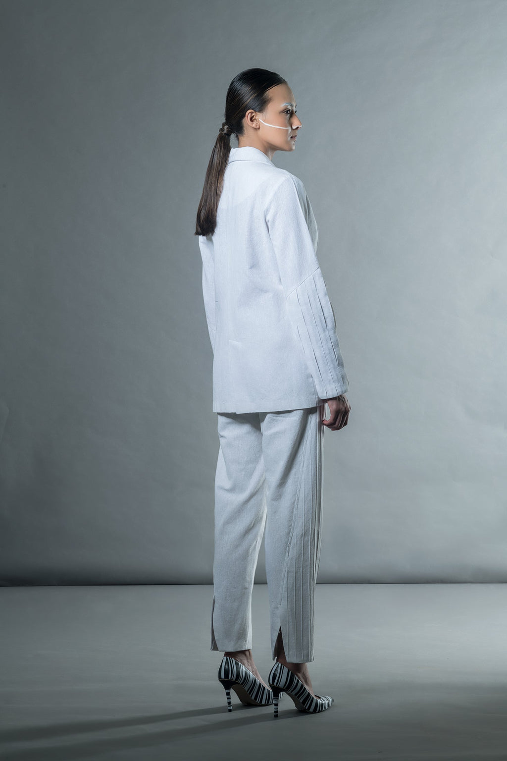 Anushe Pirani Women's Jacket With Box Pleat Cuffs